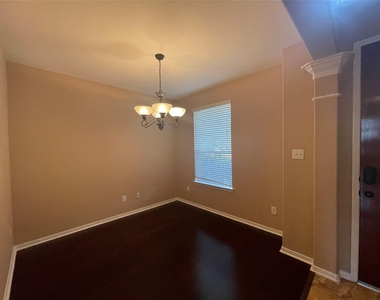 6326 Bennington Springs Drive - Photo Thumbnail 6