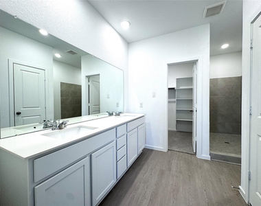 26606 Foxtail Fern Dr - Photo Thumbnail 16