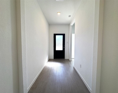 26606 Foxtail Fern Dr - Photo Thumbnail 4