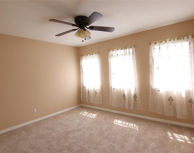14423 Sandalfoot Street - Photo Thumbnail 15