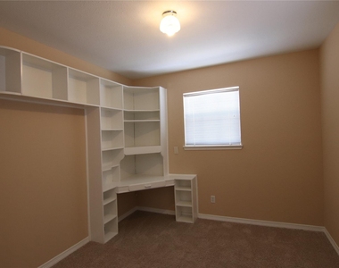 14423 Sandalfoot Street - Photo Thumbnail 13