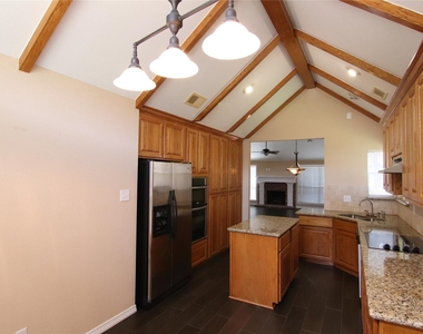 14423 Sandalfoot Street - Photo Thumbnail 7