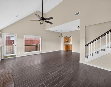 14423 Sandalfoot Street - Photo Thumbnail 5