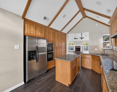 14423 Sandalfoot Street - Photo Thumbnail 9