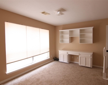 14423 Sandalfoot Street - Photo Thumbnail 16