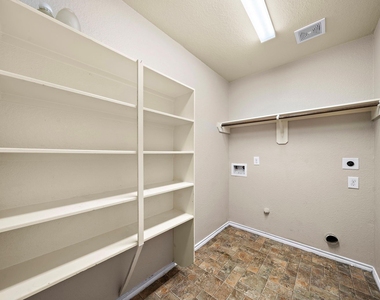 20306 Silent Vale Lane - Photo Thumbnail 8