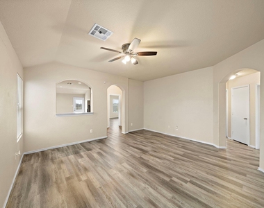 20306 Silent Vale Lane - Photo Thumbnail 4