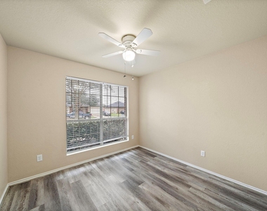 20306 Silent Vale Lane - Photo Thumbnail 6