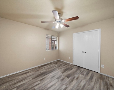 20306 Silent Vale Lane - Photo Thumbnail 5