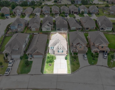 3114 Auburn Colony Court - Photo Thumbnail 7