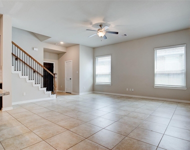 3114 Auburn Colony Court - Photo Thumbnail 2