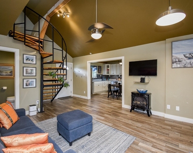 330 N Dixie Drive - Photo Thumbnail 8