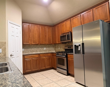 12410 Gershwin Oak Street - Photo Thumbnail 6
