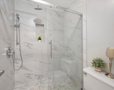 11711 Memorial Drive - Photo Thumbnail 7