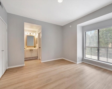 11711 Memorial Drive - Photo Thumbnail 11