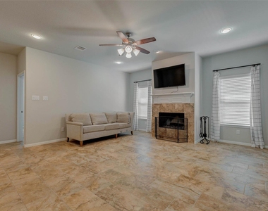 3811 Springcrest - Photo Thumbnail 7