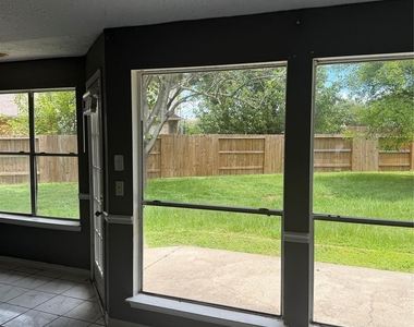 5322 Golden Stream Drive - Photo Thumbnail 10