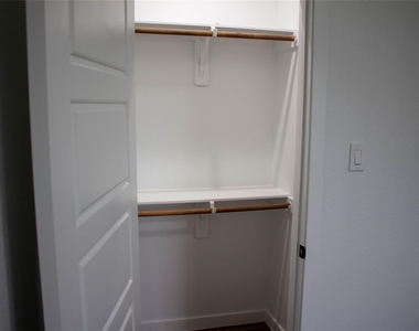 106 Runnels Street - Photo Thumbnail 18