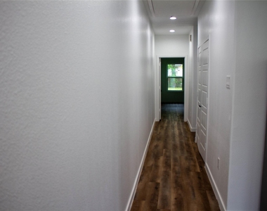 106 Runnels Street - Photo Thumbnail 17