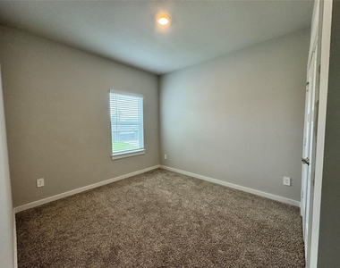 10213 Prairie Creek Lane - Photo Thumbnail 23