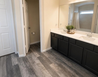 15319 Wyndham Hill Drive - Photo Thumbnail 6