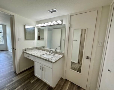2333 Bering Drive - Photo Thumbnail 4