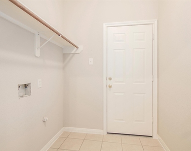 5231 Summerside Drive - Photo Thumbnail 22