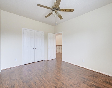5007 Jade Cove Court - Photo Thumbnail 33