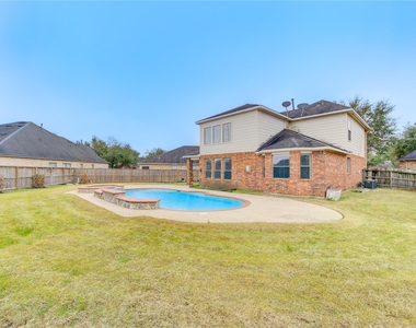 5007 Jade Cove Court - Photo Thumbnail 3