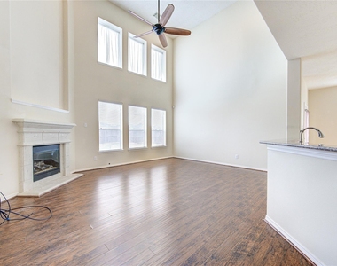 5007 Jade Cove Court - Photo Thumbnail 19