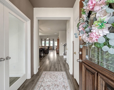 679 Red Elm Lane - Photo Thumbnail 3