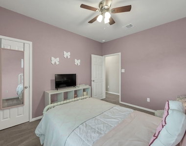 679 Red Elm Lane - Photo Thumbnail 32