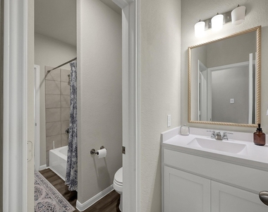 679 Red Elm Lane - Photo Thumbnail 27