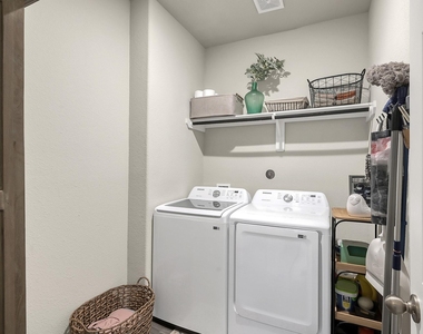 679 Red Elm Lane - Photo Thumbnail 17