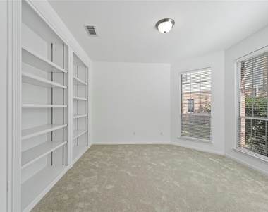 26422 Creston Woods Drive - Photo Thumbnail 33
