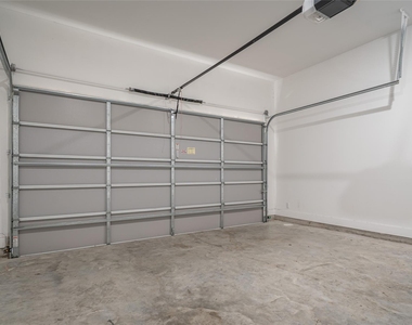 306 Chobani Lane - Photo Thumbnail 16