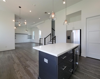 9 N St Charles Street - Photo Thumbnail 18