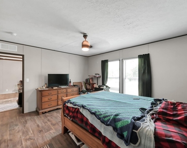 15835 Lowell - Photo Thumbnail 13