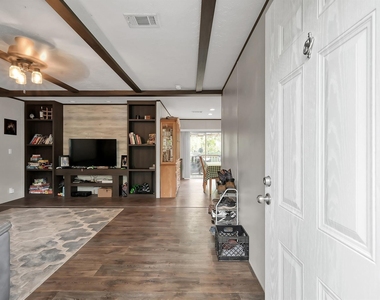 15835 Lowell - Photo Thumbnail 2