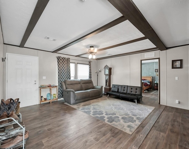 15835 Lowell - Photo Thumbnail 4