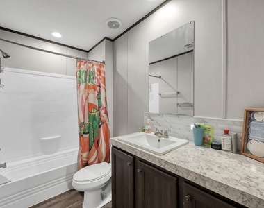 15835 Lowell - Photo Thumbnail 12
