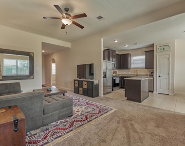 8884 Oval Glass Street - Photo Thumbnail 23
