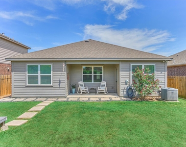 8884 Oval Glass Street - Photo Thumbnail 35