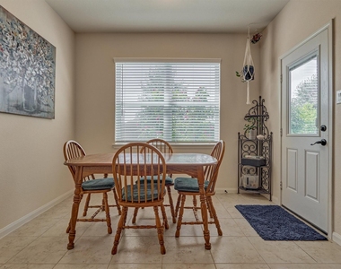8884 Oval Glass Street - Photo Thumbnail 13