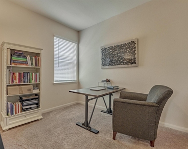 8884 Oval Glass Street - Photo Thumbnail 20
