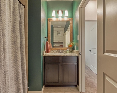 8884 Oval Glass Street - Photo Thumbnail 19