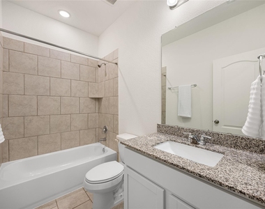31411 Horseshoe Meadow Bend Lane - Photo Thumbnail 18