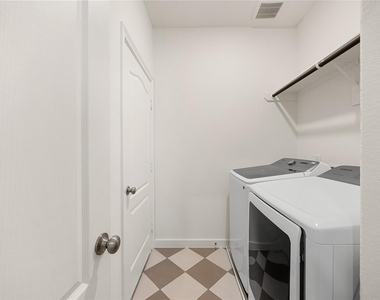 31411 Horseshoe Meadow Bend Lane - Photo Thumbnail 12