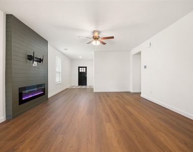 31411 Horseshoe Meadow Bend Lane - Photo Thumbnail 3
