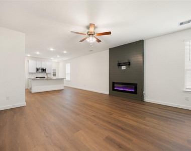 31411 Horseshoe Meadow Bend Lane - Photo Thumbnail 4